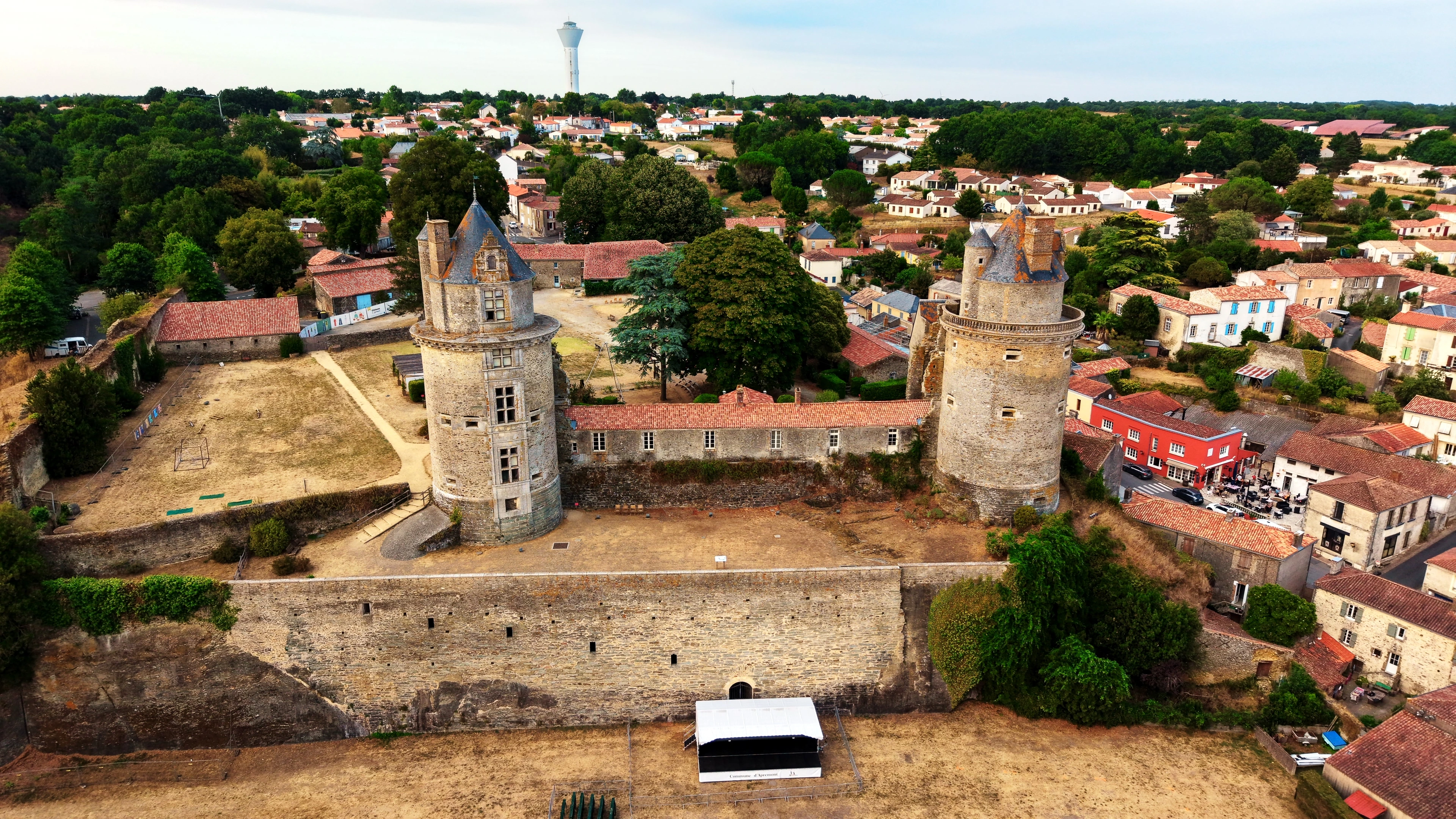 Mise en valeur du Patrimoine du Château d'Apremont, Vendée.