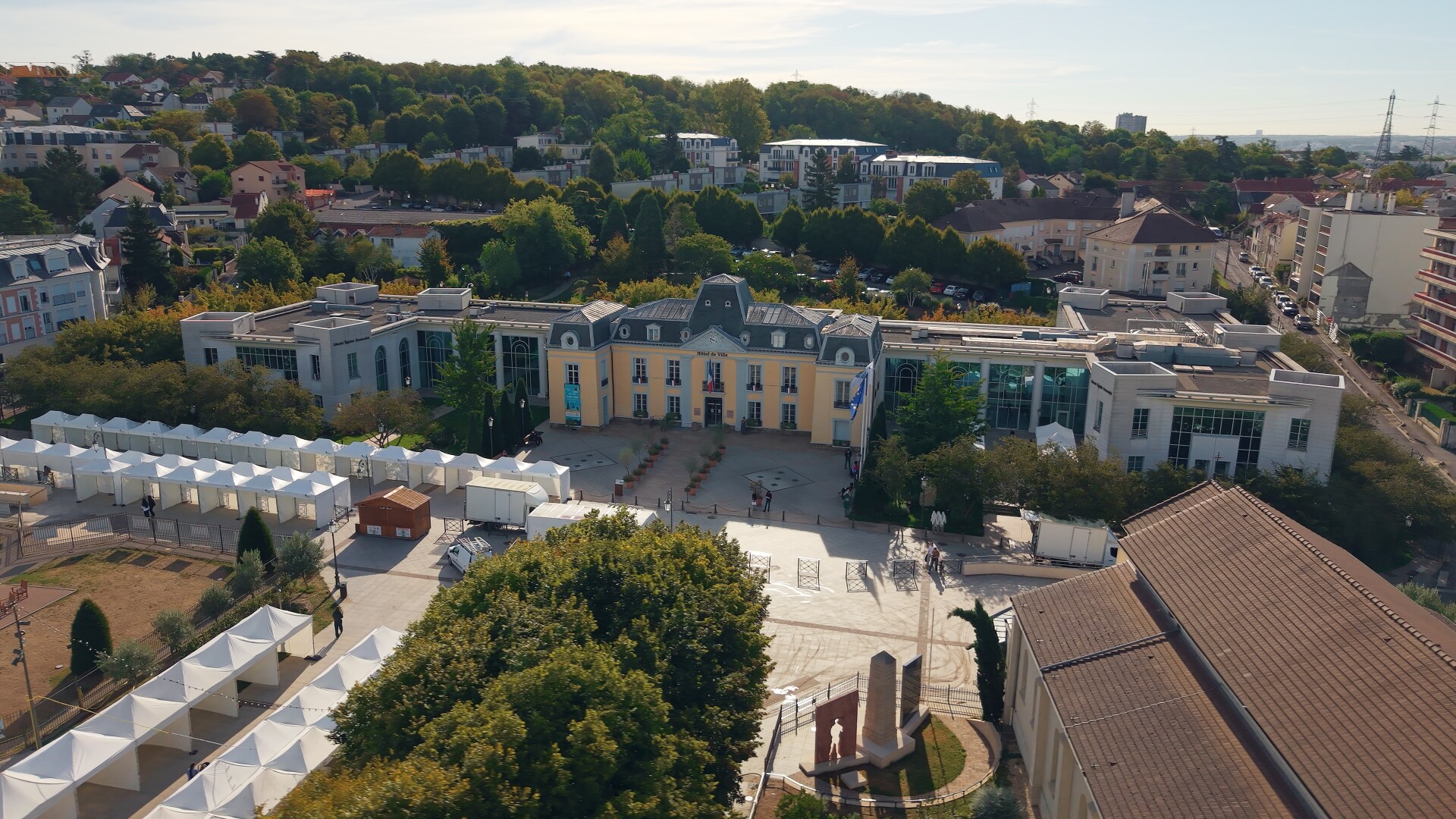 Evènement de la commune de Gagny, mise en valeur de l'hotel de ville.